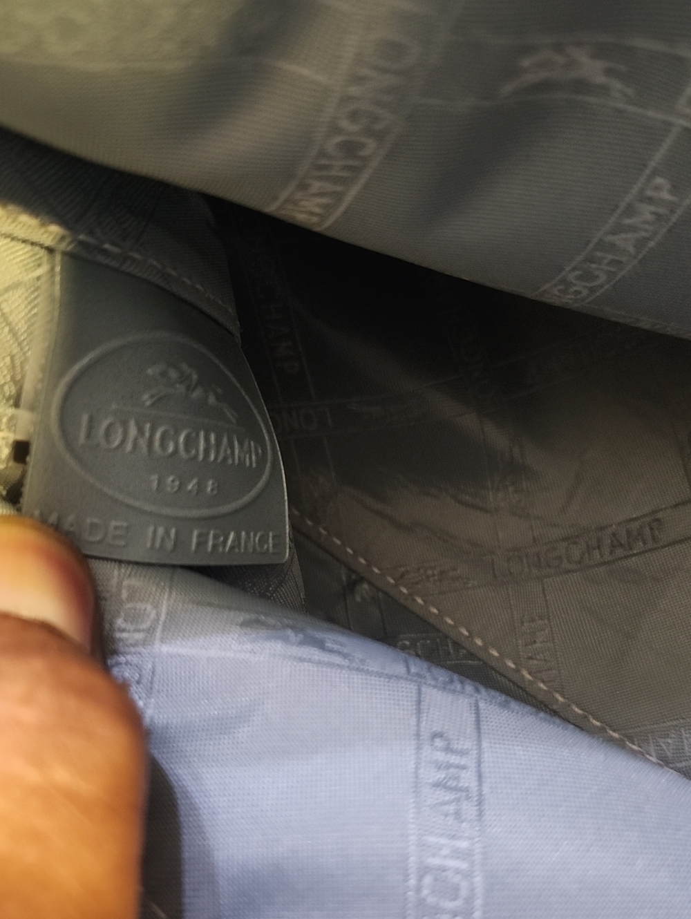 Longchamp RREHAB Light Blue Leather Shoulder Bag Peeling Throughout Exterior - Picture 10 of 13
